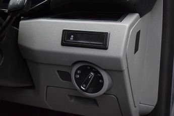 Volkswagen Transporter 2.0 BiTDI T32 Sportline Black Edition Panel Van 5dr Diesel DSG F