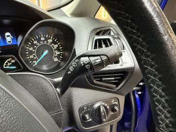 Ford C-Max 1.5 TDCi Titanium MPV 5dr Diesel Powershift Euro 6 (s/s) (120 ps