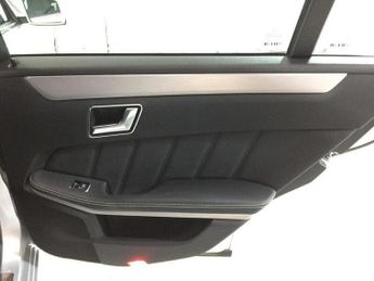 Mercedes-Benz E Class 3.0 E350 CDI V6 BlueEfficiency Sport Estate 5dr Diesel G-Tronic+