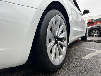 Tesla Model 3 (Dual Motor) Long Range Saloon 4dr Electric Auto 4WDE (346 ps)