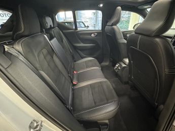 Volvo XC40 T4 R-Design Pro