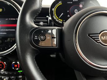 MINI Electric Hatch Cooper SE 32.6kWh Level 2 Hatchback 3dr Electric Auto (184 ps)