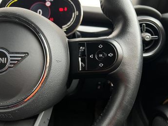 MINI Electric Hatch Cooper SE 32.6kWh Level 2 Hatchback 3dr Electric Auto (184 ps)