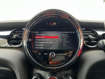 MINI Electric Hatch Cooper SE 32.6kWh Level 2 Hatchback 3dr Electric Auto (184 ps)