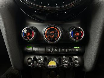 MINI Electric Hatch Cooper SE 32.6kWh Level 2 Hatchback 3dr Electric Auto (184 ps)