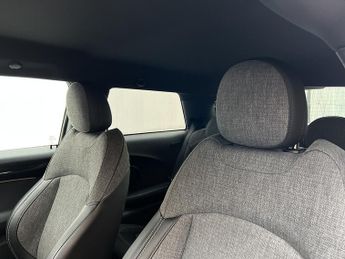 MINI Electric Hatch Cooper SE 32.6kWh Level 2 Hatchback 3dr Electric Auto (184 ps)