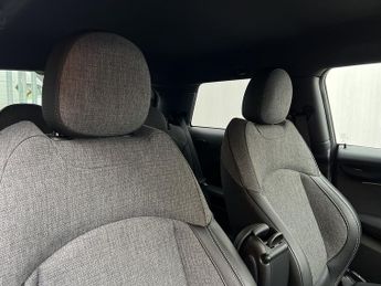 MINI Electric Hatch Cooper SE 32.6kWh Level 2 Hatchback 3dr Electric Auto (184 ps)