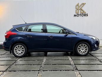 Ford Focus 1.6 Titanium Hatchback 5dr Petrol Powershift Euro 5 (125 ps)