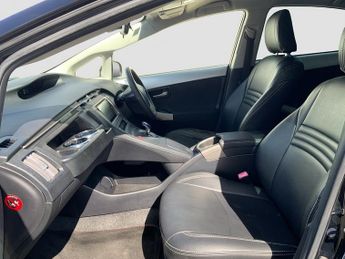 Toyota Prius S TouringSelection