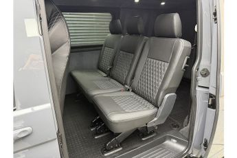 Volkswagen Transporter 2.0 BiTDI T32 Highline Panel Van 5dr Diesel DSG 4Motion SWB Euro