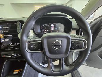 Volvo XC40 h T4 Inscription Expression