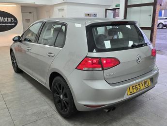 Volkswagen Golf TSI BlueMotion Tech SE