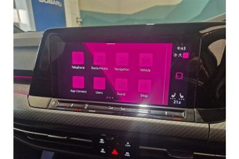 Volkswagen Golf eTSI MHEV R-Line