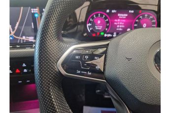 Volkswagen Golf eTSI MHEV R-Line