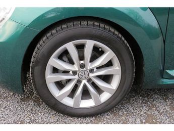 Volkswagen Beetle Design Tsi Dsg