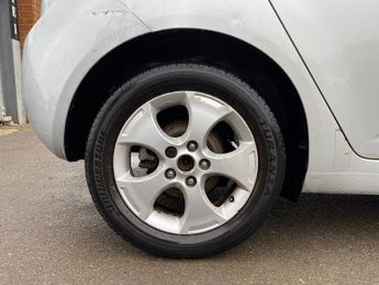 Kia Venga 1.6 2 MPV 5dr Petrol Auto Euro 5 (123 bhp)