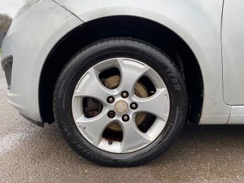 Kia Venga 1.6 2 MPV 5dr Petrol Auto Euro 5 (123 bhp)