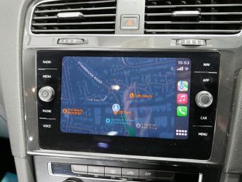 Volkswagen Golf TSI SE Nav