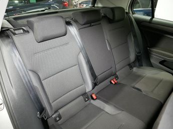 Volkswagen Golf TSI SE Nav