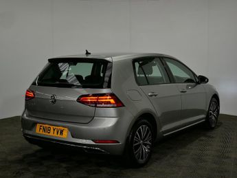 Volkswagen Golf TSI SE Nav