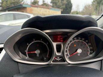 Ford Fiesta 1.4 Zetec Hatchback 5dr Petrol Manual (133 g/km, 94 bhp)
