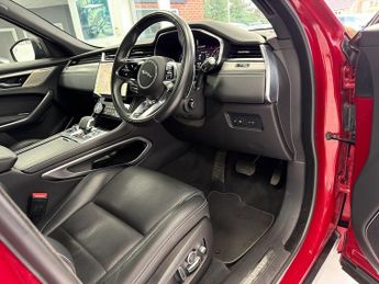 Jaguar F-PACE P400e R-Dynamic SE