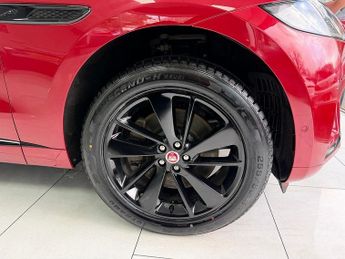 Jaguar F-PACE P400e R-Dynamic SE