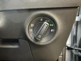 Skoda Karoq 1.6 TDI SE SUV 5dr Diesel DSG Euro 6 (s/s) (115 ps)