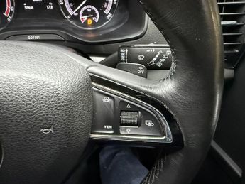 Skoda Karoq 1.6 TDI SE SUV 5dr Diesel DSG Euro 6 (s/s) (115 ps)