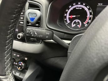 Skoda Karoq 1.6 TDI SE SUV 5dr Diesel DSG Euro 6 (s/s) (115 ps)