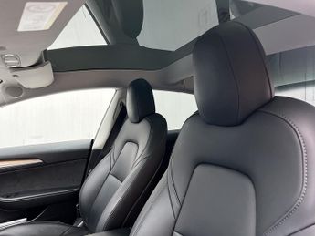 Tesla Model 3 Standard Range Plus Saloon 4dr Electric Auto RWD (241 bhp)