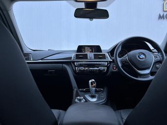 BMW 3 Series 320i Luxury