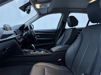 BMW 3 Series 320i Luxury