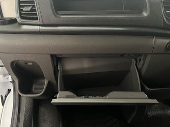 Ford Transit 350 EcoBlue Leader 2.0 2dr Luton Automatic Diesel