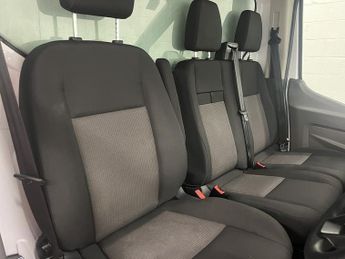 Ford Transit 350 EcoBlue Leader 2.0 2dr Luton Automatic Diesel