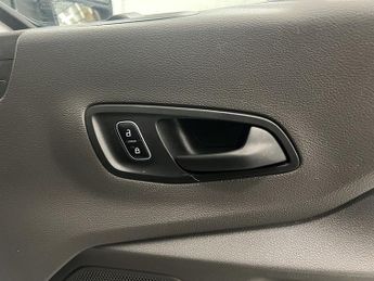 Ford Transit 350 EcoBlue Leader 2.0 2dr Luton Automatic Diesel