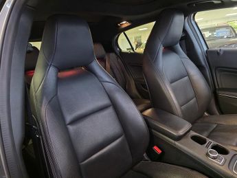 Mercedes-Benz GLA 2.1 GLA200d AMG Line (Premium Plus) SUV 5dr Diesel 7G-DCT 4MATIC