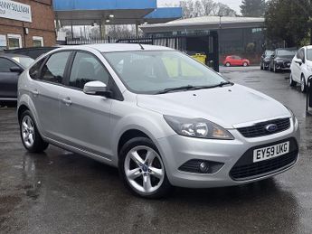 Ford Focus 1.6 Zetec Hatchback 5dr Petrol Manual (161 g/km, 99 bhp)