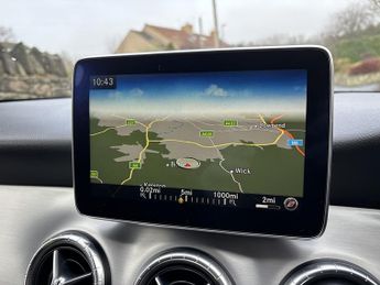 Mercedes-Benz Cla Cla 180 Amg Line