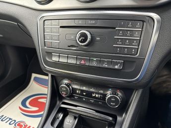 Mercedes-Benz Cla Cla 180 Amg Line