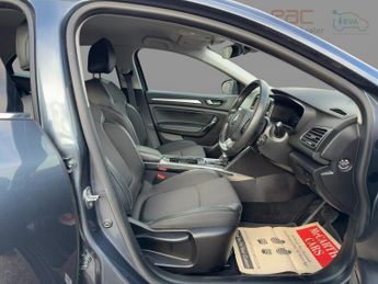 Renault Megane E-TECH Iconic