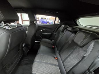 Peugeot E-2008 GT Line