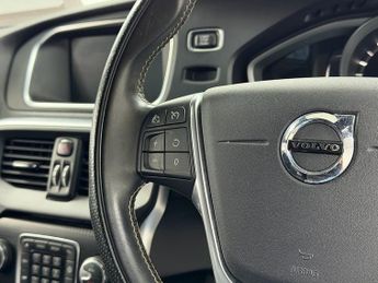Volvo V40 T3 R-Design Pro