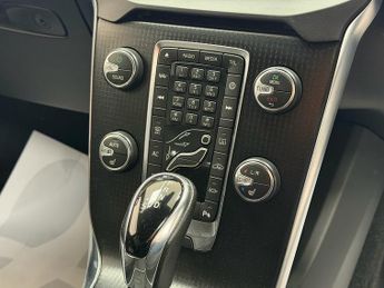 Volvo V40 T3 R-Design Pro