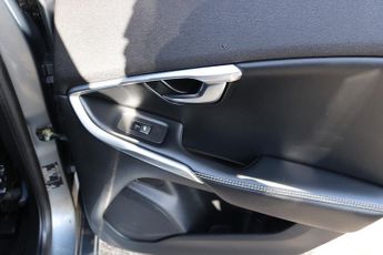 Volvo V40 T5 R-Design Nav Plus