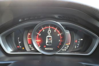 Volvo V40 T5 R-Design Nav Plus