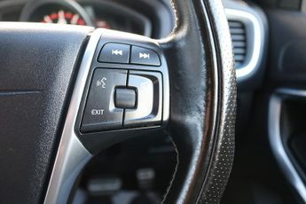 Volvo V40 T5 R-Design Nav Plus