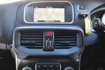 Volvo V40 T5 R-Design Nav Plus