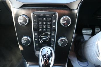Volvo V40 T5 R-Design Nav Plus