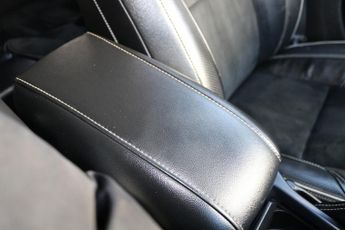 Volvo V40 T5 R-Design Nav Plus
